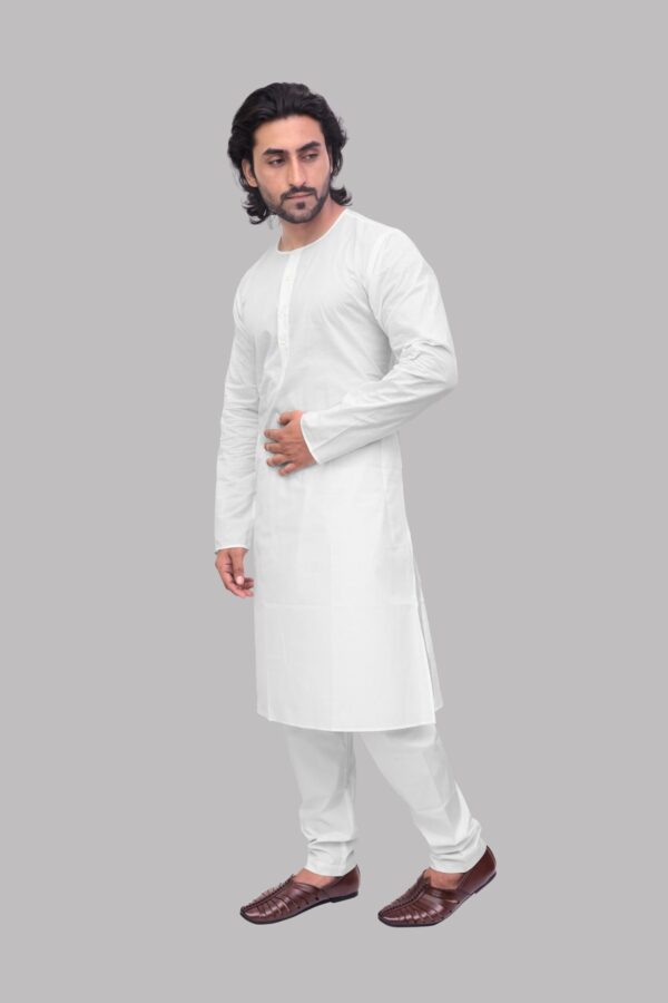 Side profile of minimal round neck men’s kurta in cotton